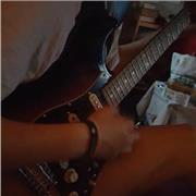 Professeur de guitare que ce soit par internet qu’en face à face!